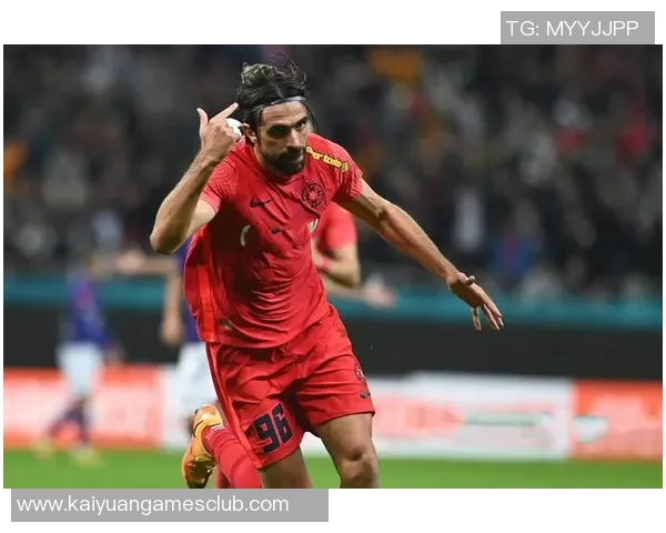 于帕分享防守心得孔帕尼教导提升比赛专注力与防守技巧 于帕分享防守心得孔帕尼教导提升比赛专注力与防守技巧